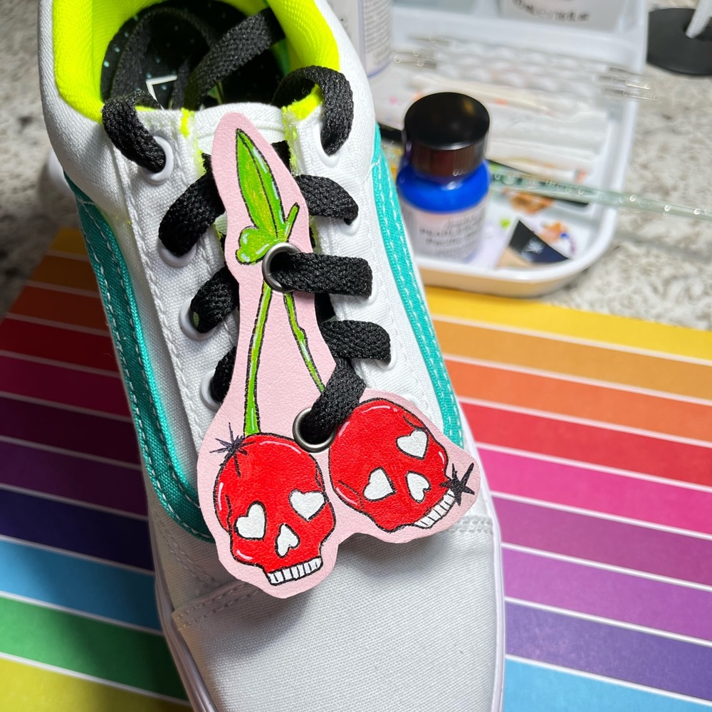Roller skates cherry skulls shoelace charm - Picture 3 of 5